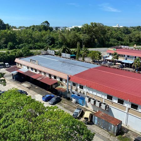 The Lanes Hotel Tutong Kültér fotó