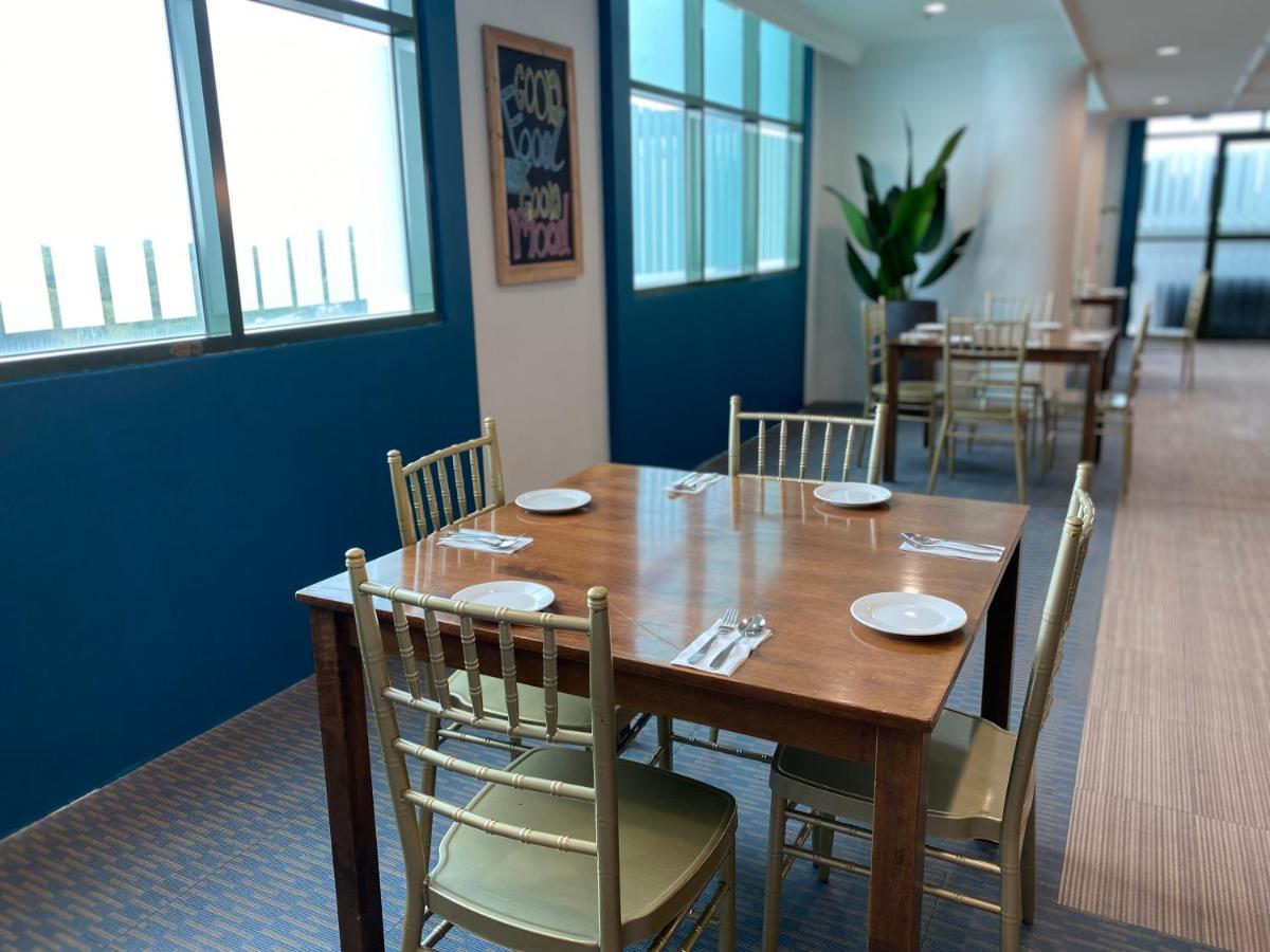 The Lanes Hotel Tutong Kültér fotó