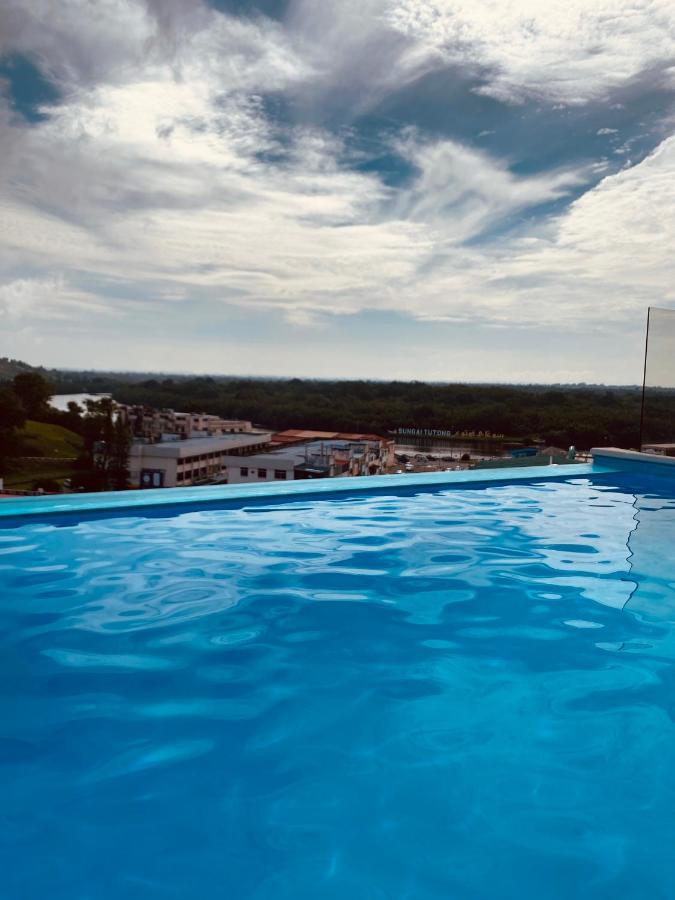 The Lanes Hotel Tutong Kültér fotó