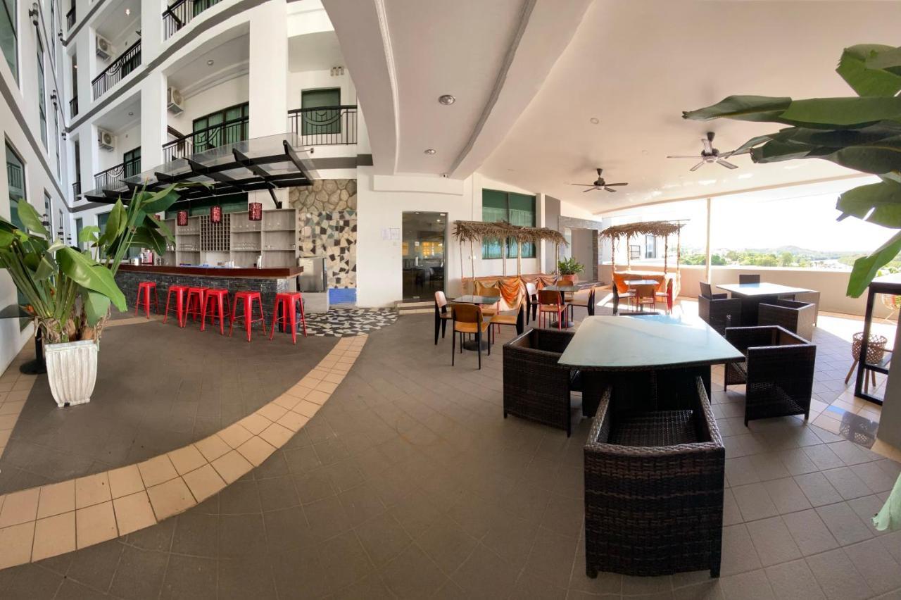 The Lanes Hotel Tutong Kültér fotó