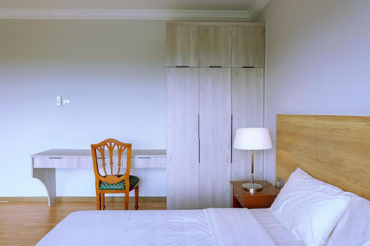 The Lanes Hotel Tutong Kültér fotó