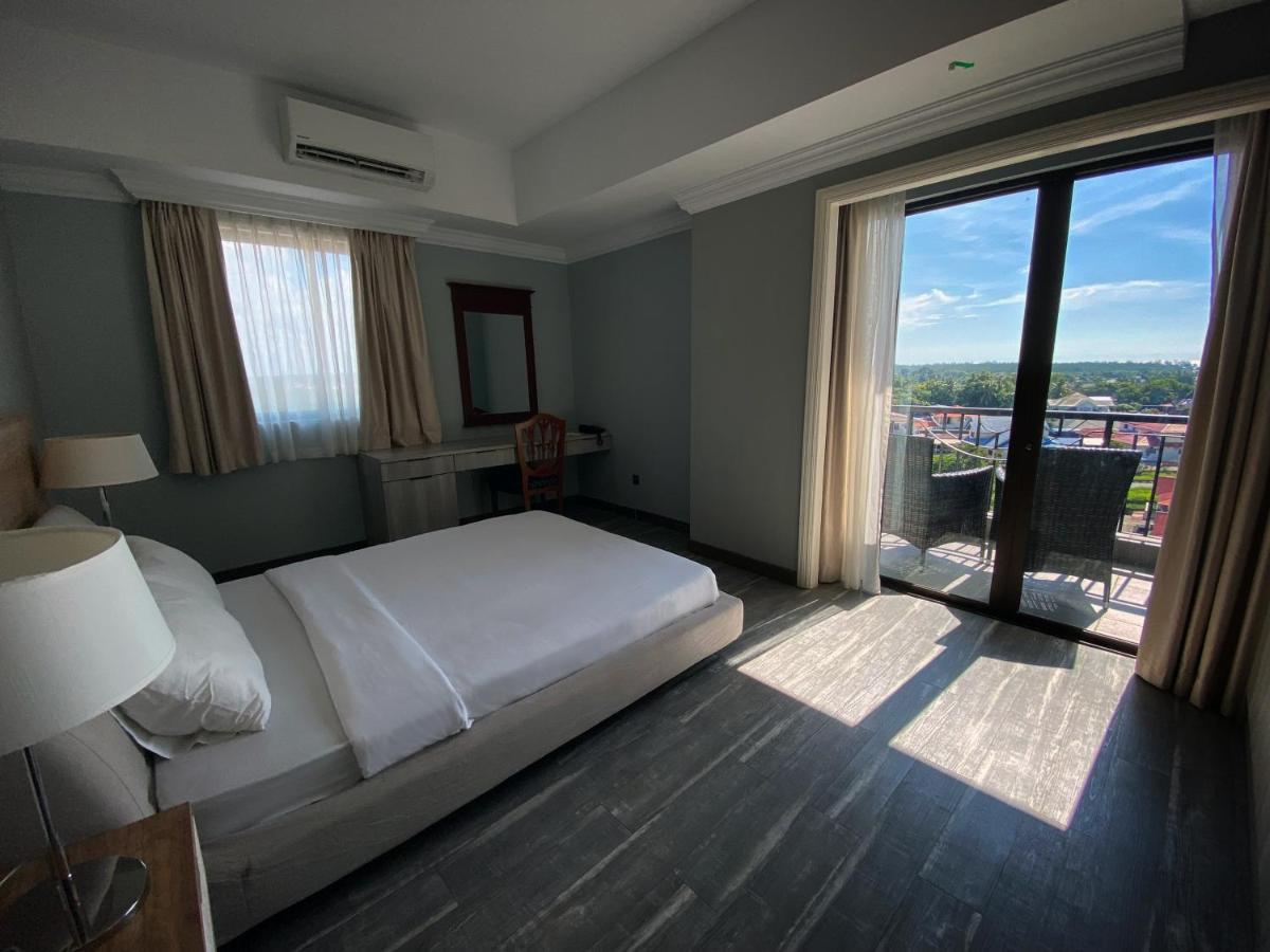 The Lanes Hotel Tutong Kültér fotó