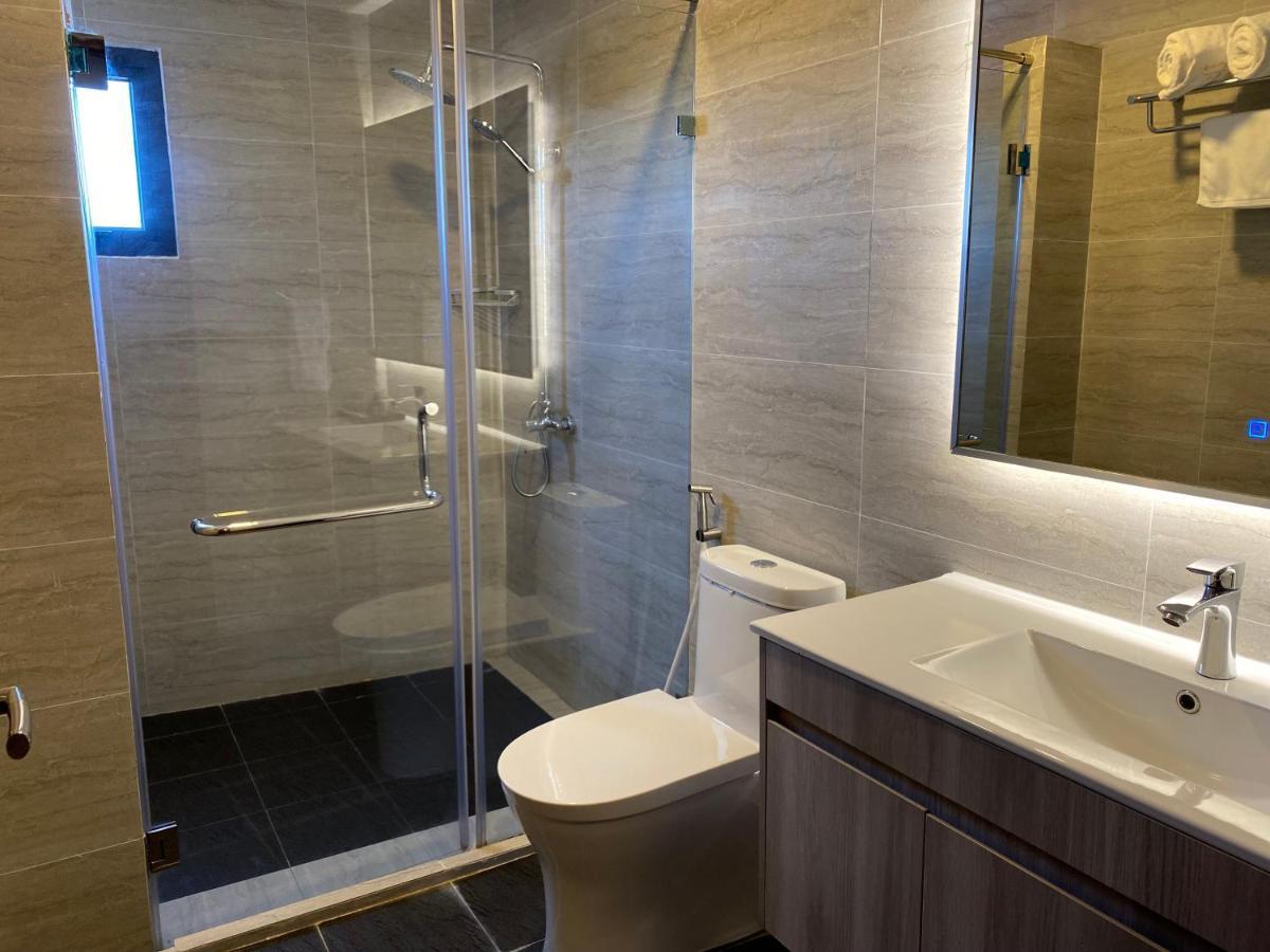 The Lanes Hotel Tutong Kültér fotó